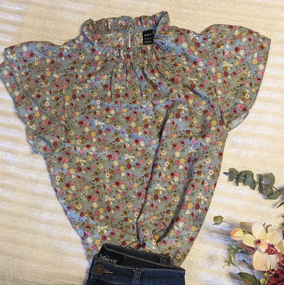 Floral Top 🌸
